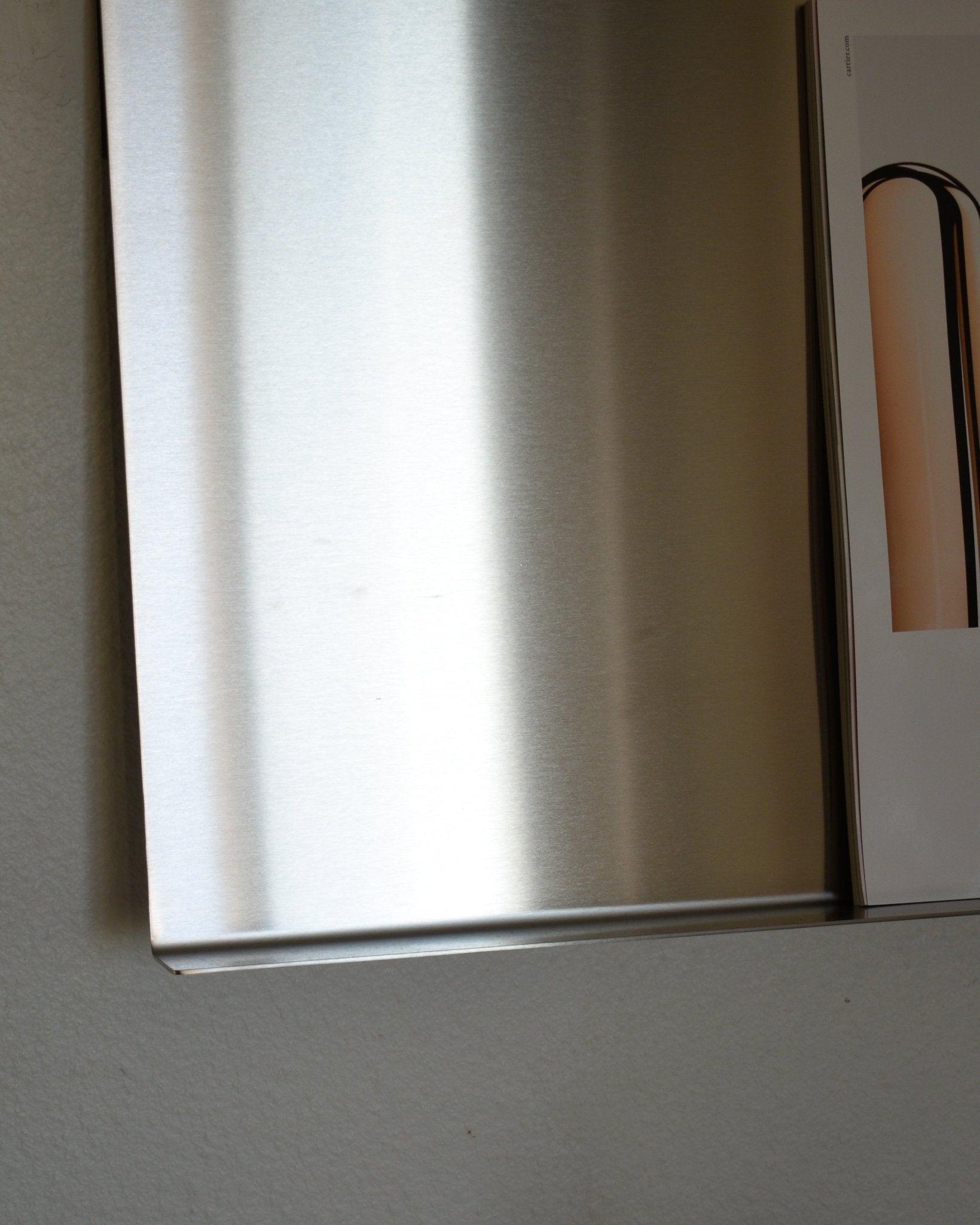 STÅL MAGASINHOLDER BODØ - Acier Studio